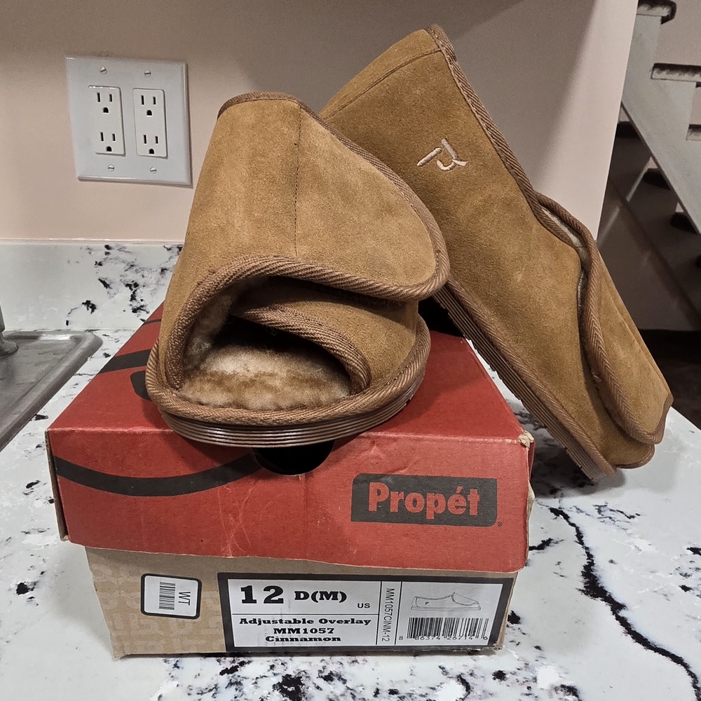 Propet Men's Tan Slippers